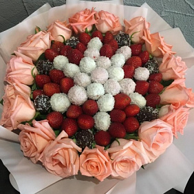 Клубничный букет «Ренессанс»
