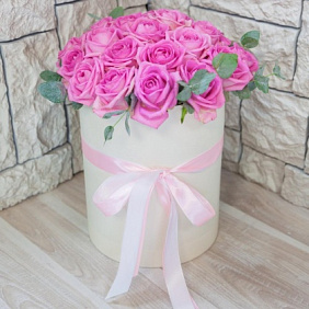 Коробка из 29 розовых роз