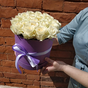 Коробка счастья с цветами №161