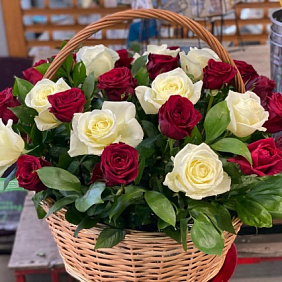 Корзина с розами №168