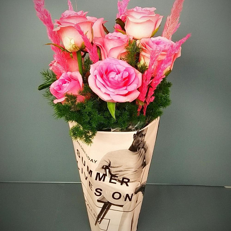 Розовые розы в стильной коробочке - Фото 1