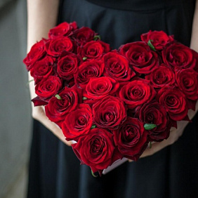 Большое сердце из роз "Сердечко"