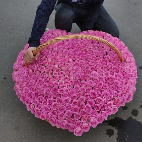 Корзина с большим сердцем