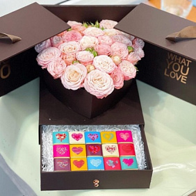 Коробка сюрприз с цветами №160