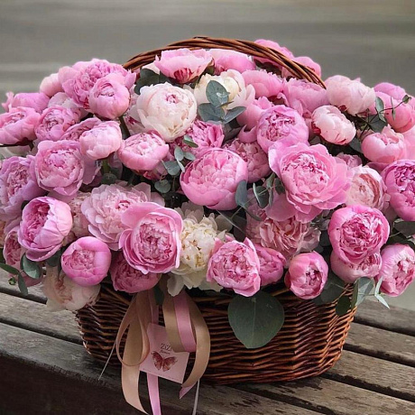 Корзина с цветами  розовое поле  - Фото 1