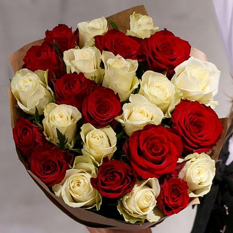 Букет микс из 25 роз 60 см - Фото 1