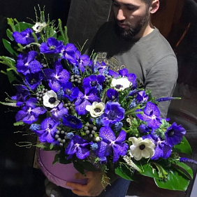 Цветы в коробке Без слов