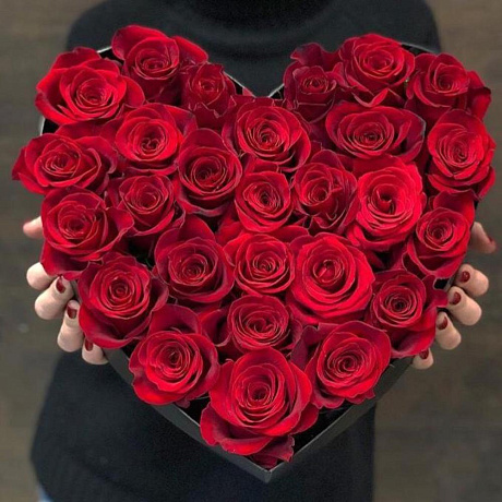 Купить Коробка с цветами Сердце в Москве | Заказать Коробка с цветами  Сердце недорого с доставкой