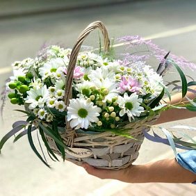 Корзина с цветами №393