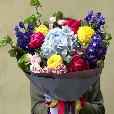 Красивый букет из живых цветов - Фото 1