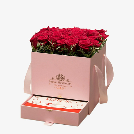 Розовая коробка шкатулка 25 красных роз Raffaello в подарок №394 - Фото 1