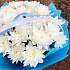 Букет из белых кустовых хризантем - Фото 3
