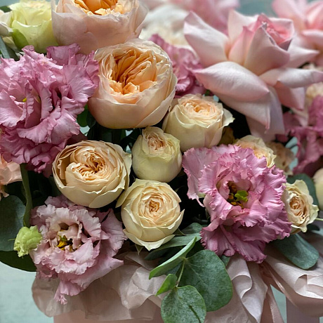 Композиция с ароматными пионовидными розами  «Сахарный нектарин  - Фото 6