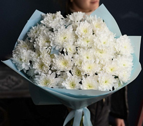 Букет 21 белая кустовая хризантема