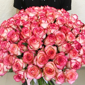 Букет 55 розовых Джумелия роз 50 см.