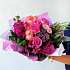 Яркий букет из роз и маттиолы - Фото 4