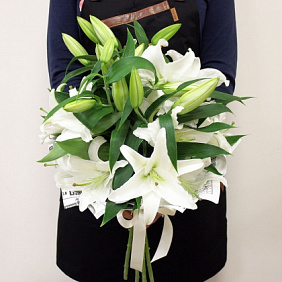 Букет цветов "Белые лилии" №163