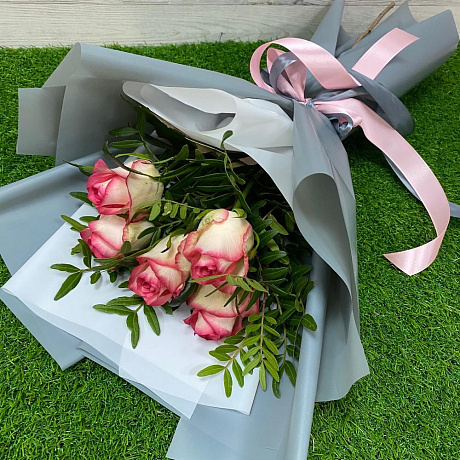 Букет из 5 роз Джумилия - Фото 4