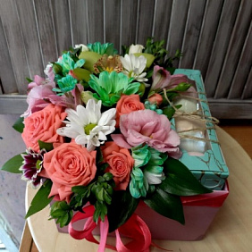Цветы в коробке с зефиром