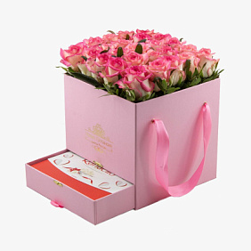 Розовая коробка шкатулка 25 розовых роз Джумелия Raffaello в подарок №391