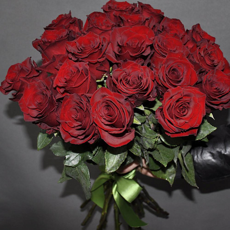 Шикарная 21 роза (60-70 см) эксплорер - Фото 1